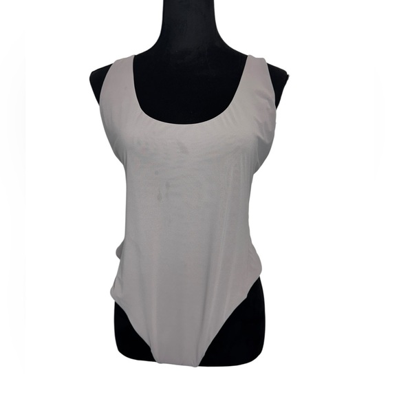 Lululemon Nulu Mesh Scoop Back Sleeveless Bodysuit - Picture 2 of 12